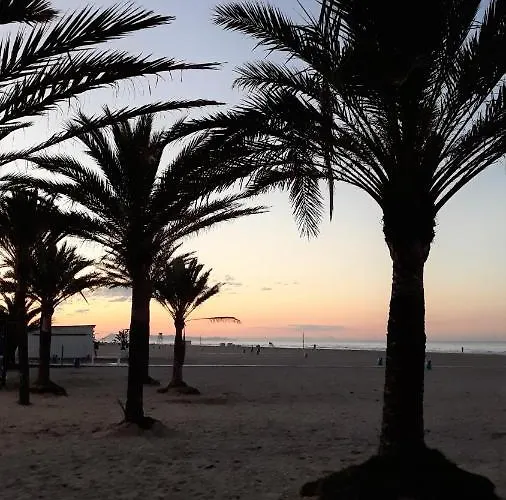 Sol & Playa Solo Familias Apartment