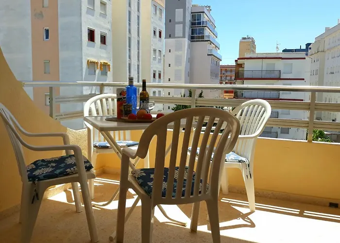 Sol & Playa Solo Familias Apartment